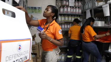 Евакуація та закупи у супермаркетах: як Кариби переживають атаку урагану десятиліття_6 / © Reuters