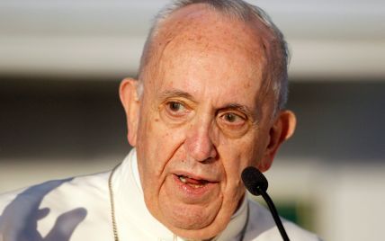 Папа Римский получил травмы во время визита в Колумбию