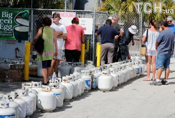 Черга за газом у Бока-Ратон / © Reuters