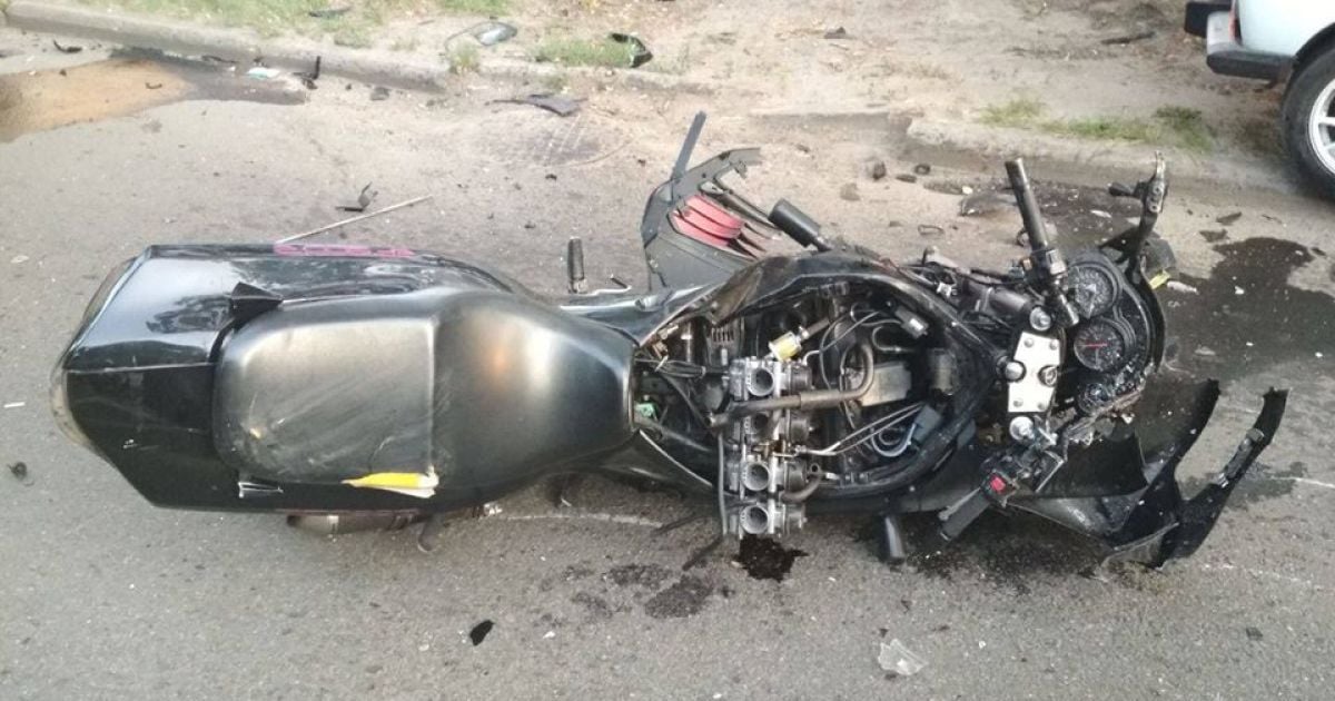У Харкові два мотоциклісти загинули через зіткнення з кросовером