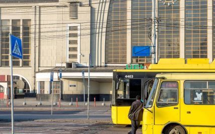 В Киеве общественный транспорт будет останавливаться на время воздушной тревоги