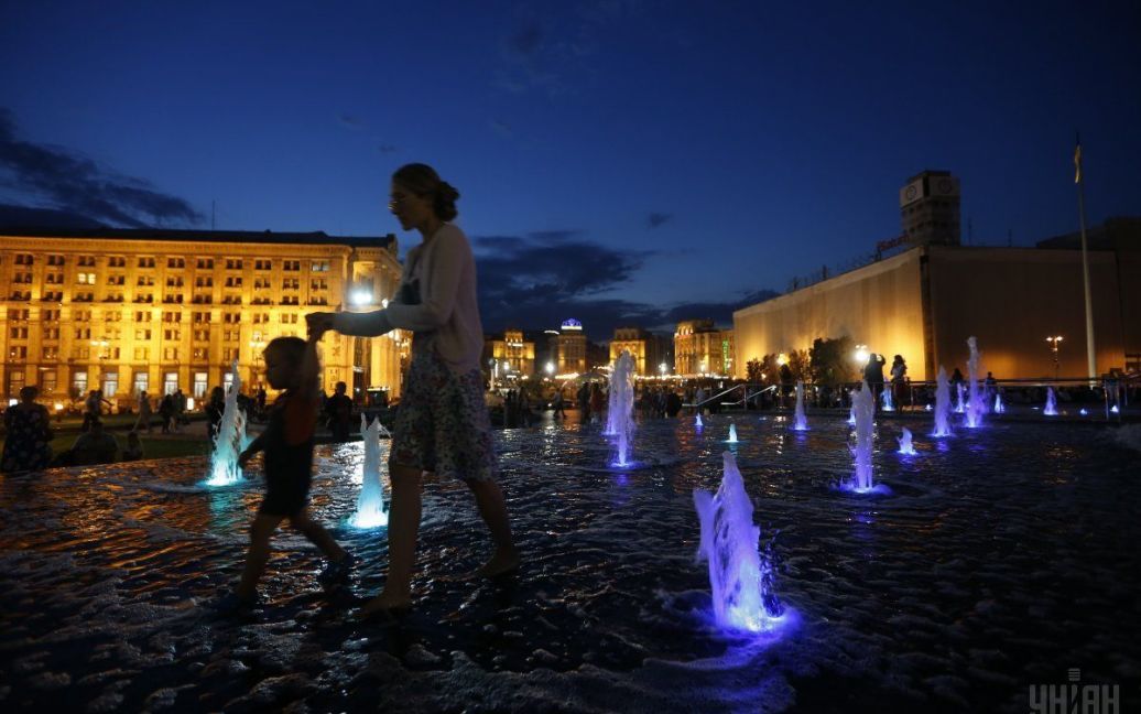 Каскадний фонтан на Майдані Незалежності в Києві відкрили після реконструкції. / © УНІАН