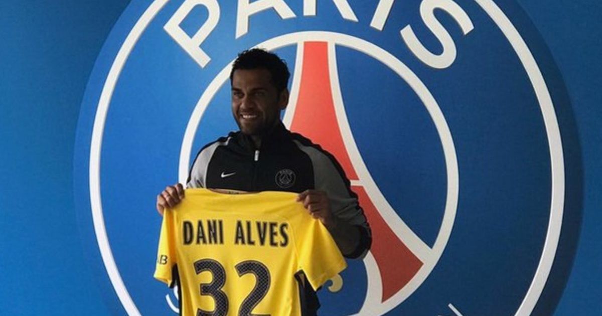 ПСЖ усилился экс-футболистом "Ювентуса" и "Барселоны"