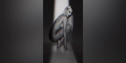 Девушка Тараса Цымбалюка полностью обнажилась для видео