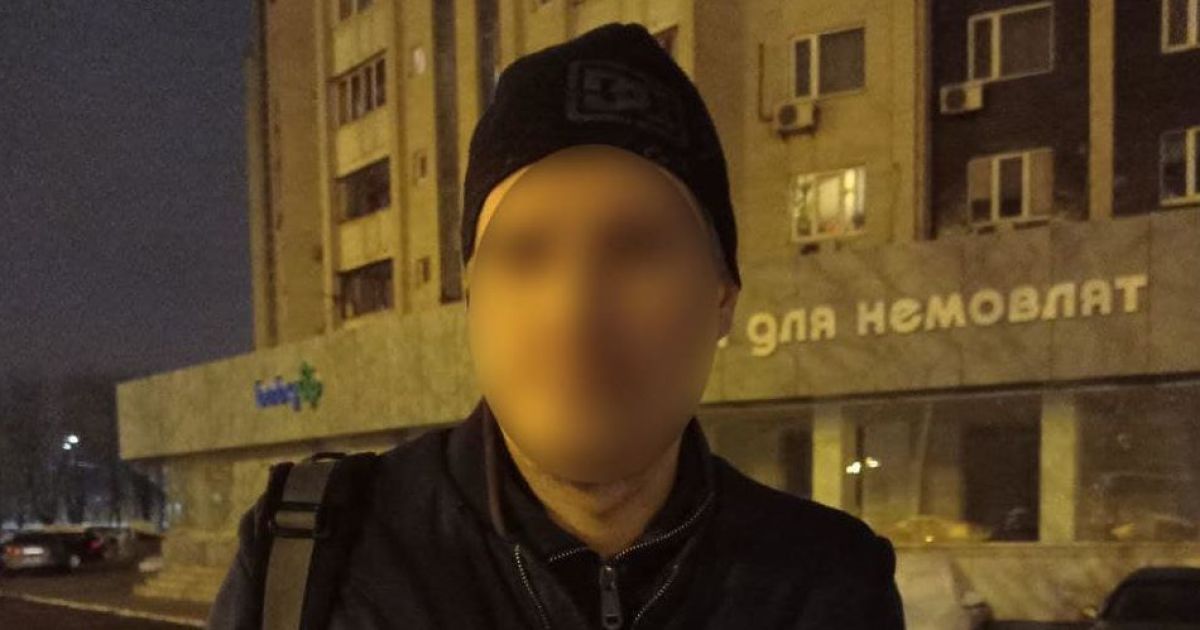 Зливали пальне з припаркованих автівок: у Києві затримано ймовірних крадіїв