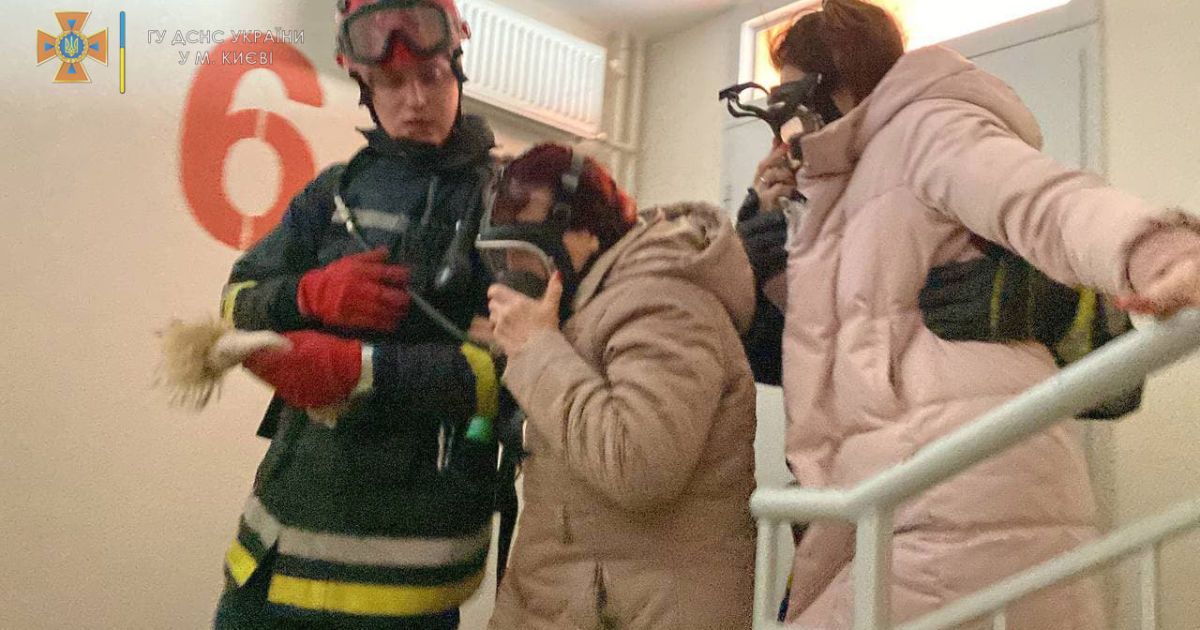 У Києві спалахнула квартира у новобудові "Нивки Парк"