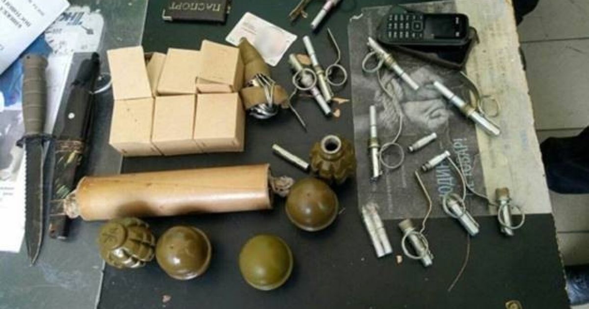 У Києві в метро затримали молодика з арсеналом боєприпасів