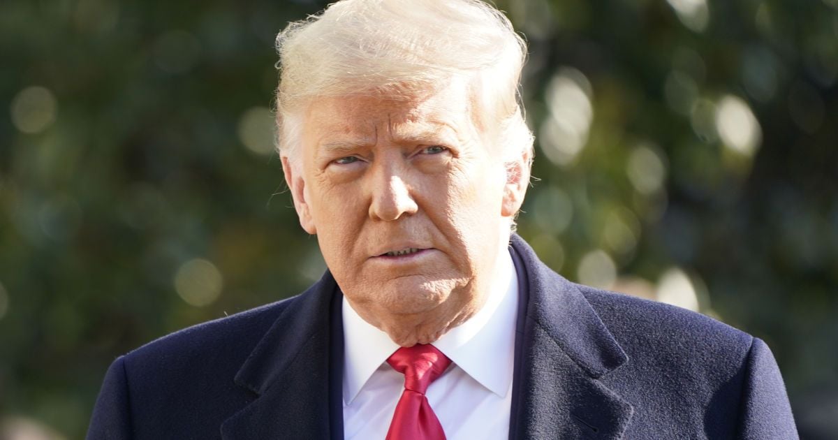 Книга о Трампе и подробности извержения вулкана на Канарах: пять новостей, которые вы могли проспать