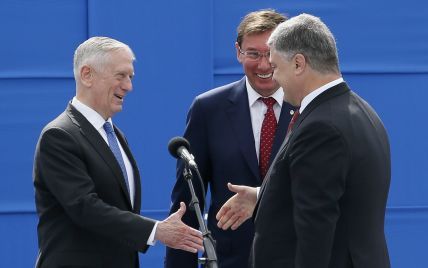 Порошенко доволен обсуждением предоставление Украине летального оружия и другой поддержки от США