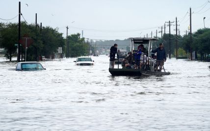 Количество пострадавших в результате тропического шторма "Харви" достигла почти 7 млн человек