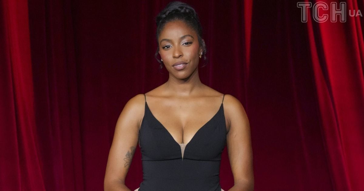 Сарайдағы жігітті сиқыған видео