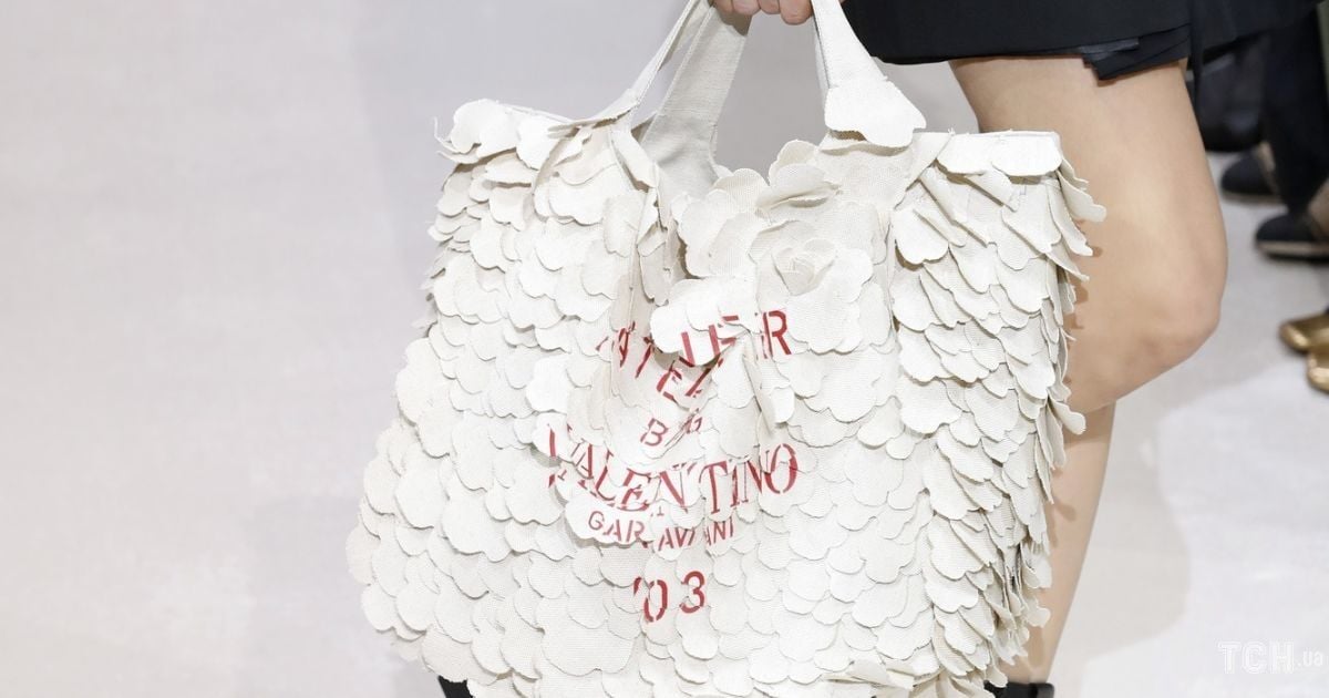 Колекція Valentino прет-а-порте сезону осінь-зима 2020-2021 / © East News