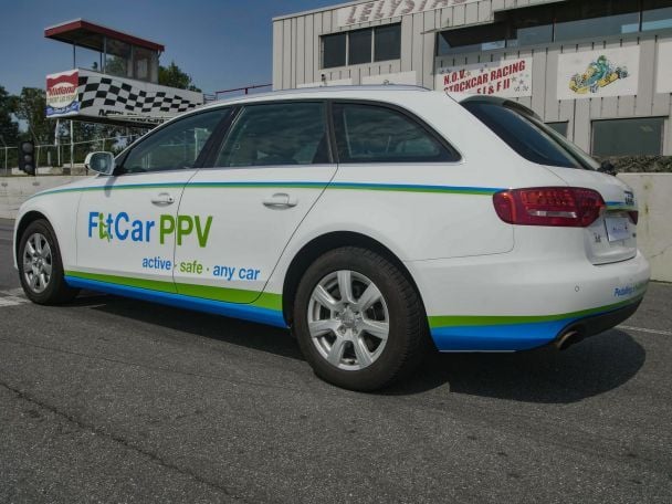  / © carscoops.com
