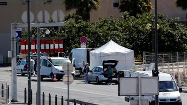 Авто влетіло у пасажирські зупинки в Марселі _6 / © Reuters