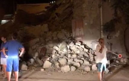В Италии в результате сильного землетрясения погиб человек, десятки раненых