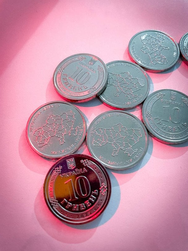 Презентация новых 10 грн и дискуссия о приоритетах госполитики