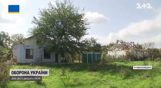 Будинки знищені під фундаменти: ворог нищить села на Миколаївщині, з яких їх витісняють