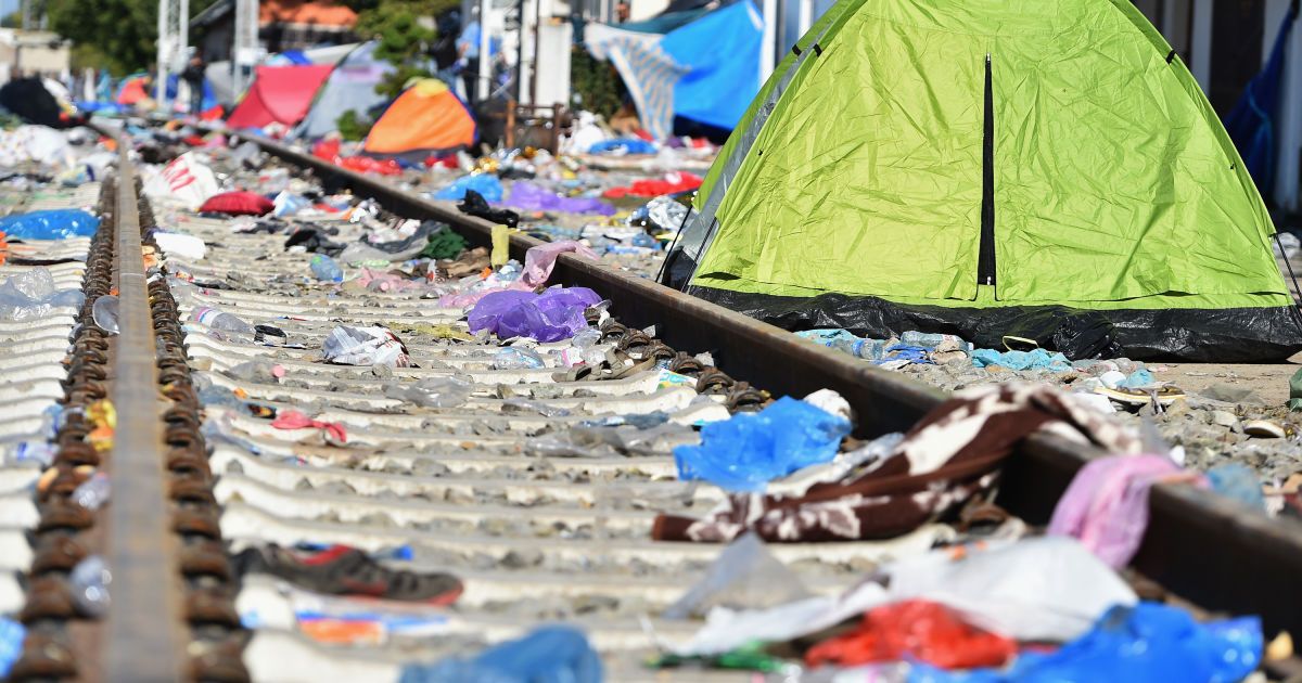 Мигранты продолжают прорываться в Европу / © Getty Images