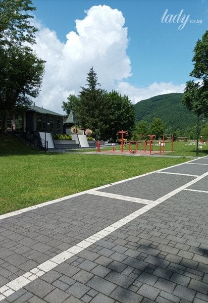 Село Солочин, відпочинок на Закарпатті / © lady.tsn.ua