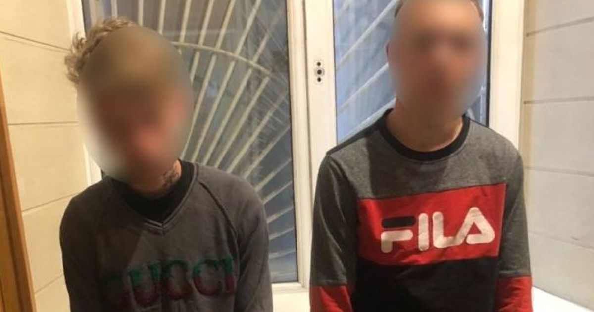 У Запорізькій області підлітки зірвали український прапор та зняли це на відео