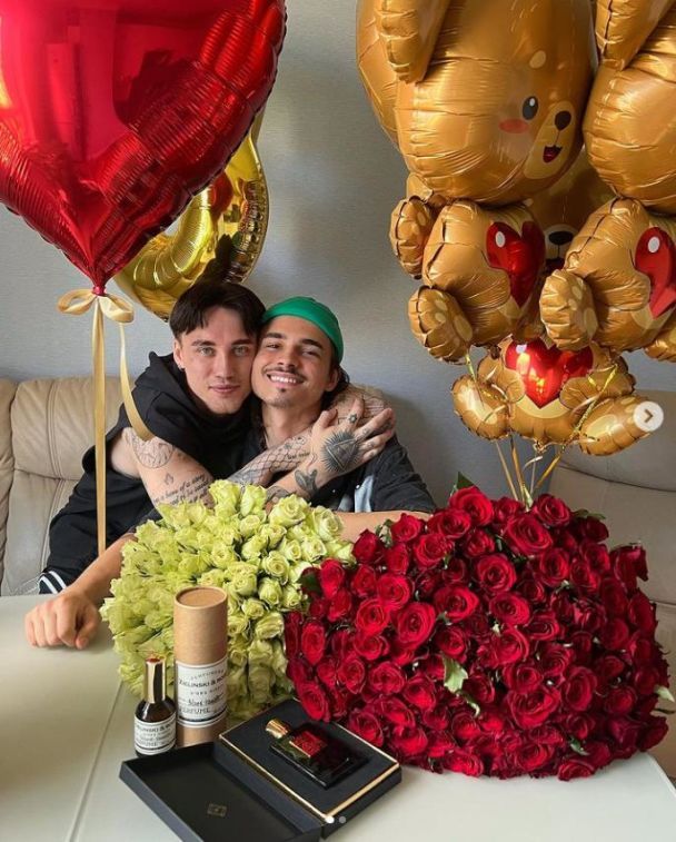 Олег Машуковский с девушкой / © instagram.com/mashukovian