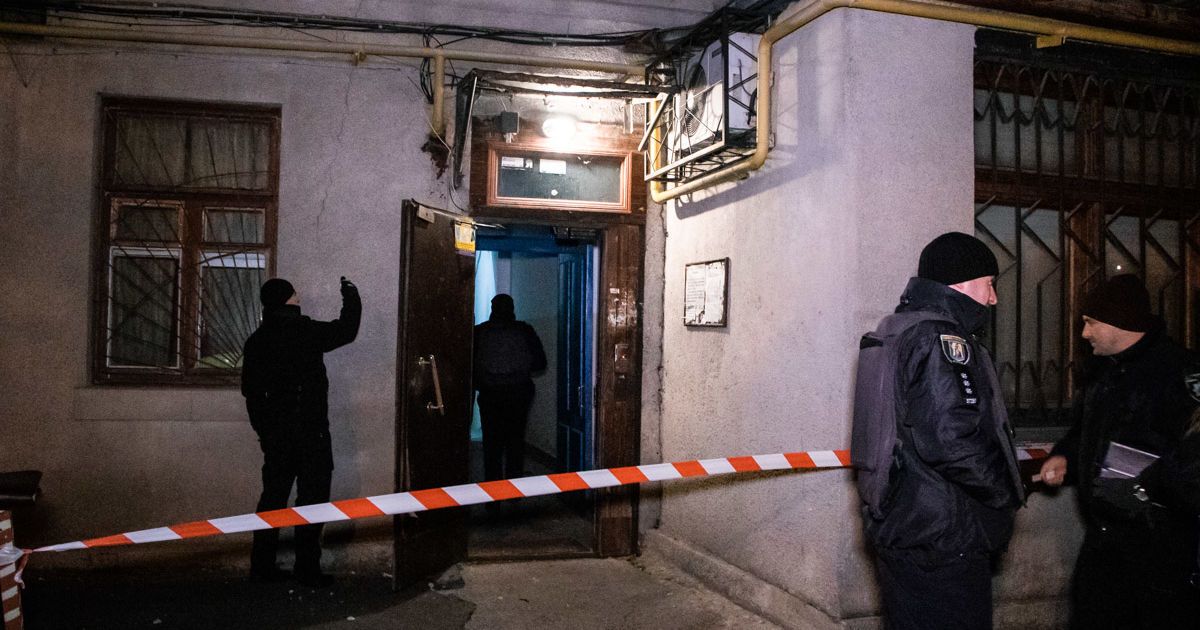В Киеве в доме возле зоопарка прогремел взрыв: пострадал мужчина
