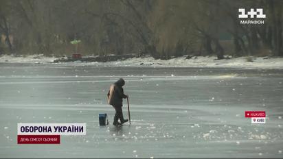 Как не провалиться под лед? Спасатели рассказали о спасении на водоемах