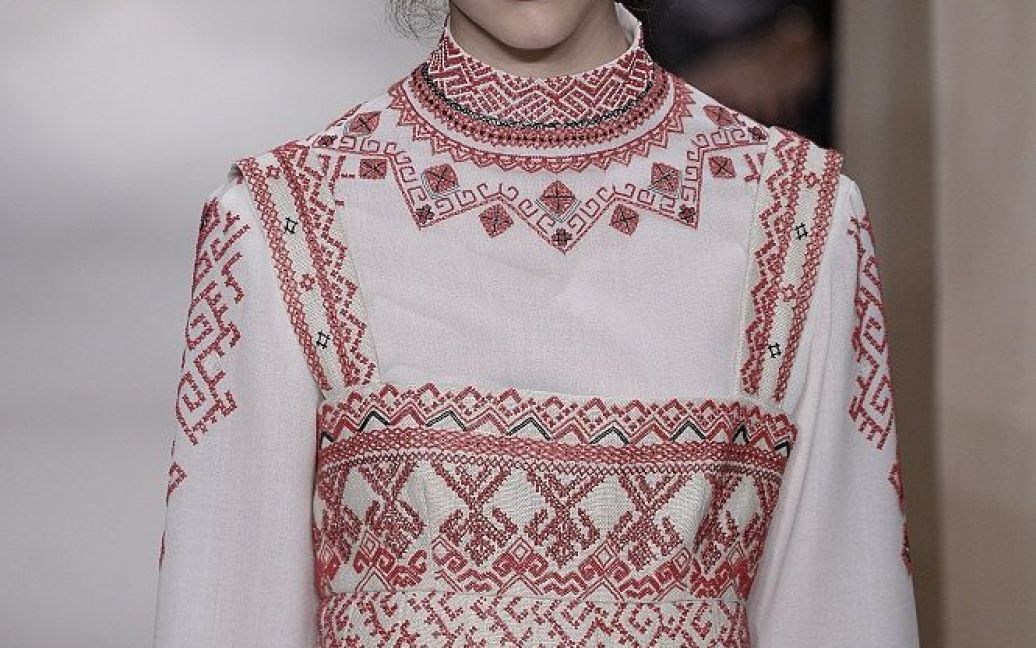 Valentino у новій колекції використав елементи одягу зі Східної Європи / © Getty Images