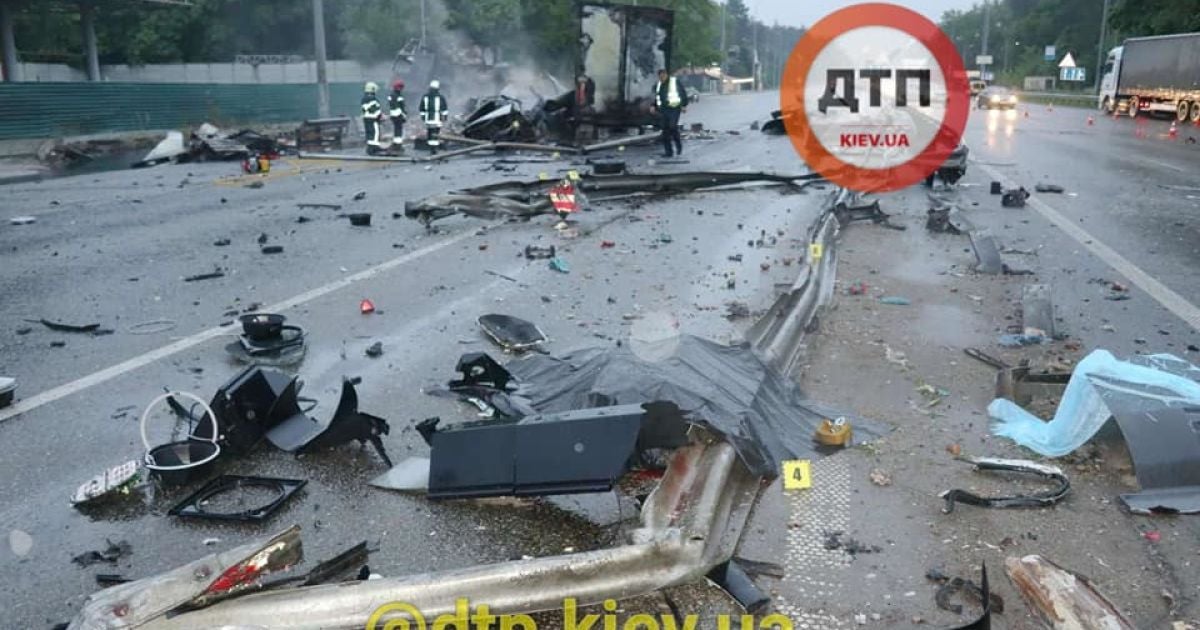 Смертрельна ДТП під Києвом з трьома жертвами