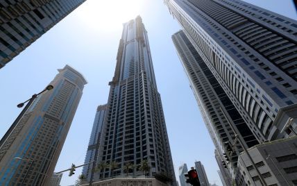 В Дубае снова загорелся небоскреб