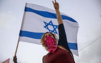 Израиль начал постепенный выход из жесткого карантина