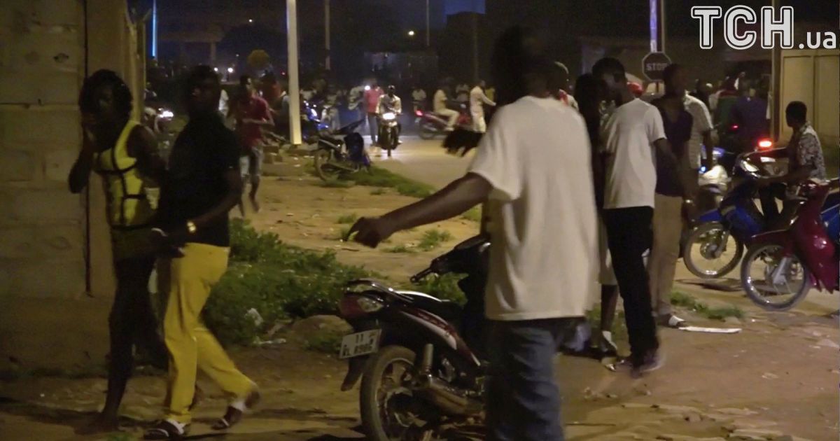 Влада Буркіна-Фасо уточнила дані щодо теракту в ресторані: 18 вбитих, знешкоджені двоє нападників