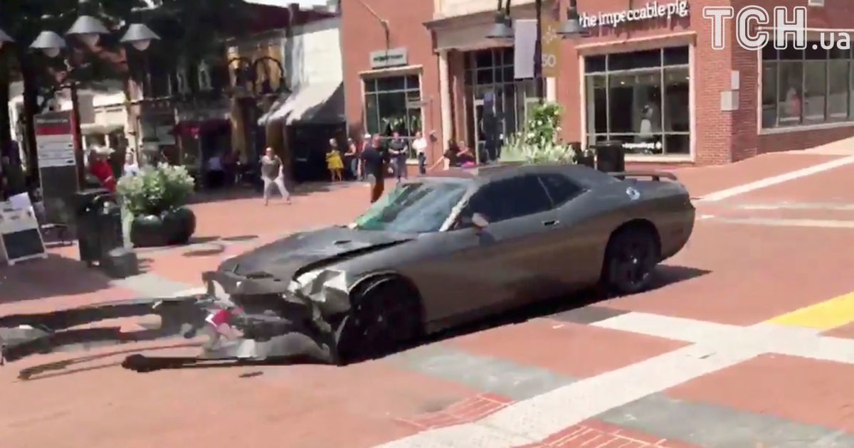 наїзд авто на протестувальників у Вірджинії в США_21 / © Reuters