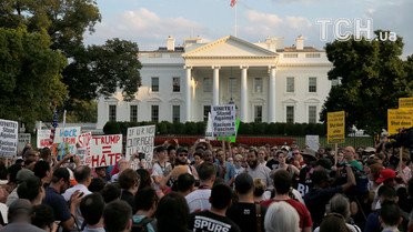 протести біля Білого дому щодо подій в Вірджинії_6 / © Reuters