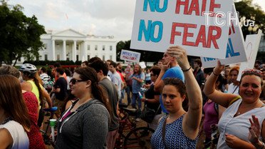 протести біля Білого дому щодо подій в Вірджинії_4 / © Reuters