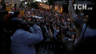протести біля Білого дому щодо подій в Вірджинії_7 / © Reuters
