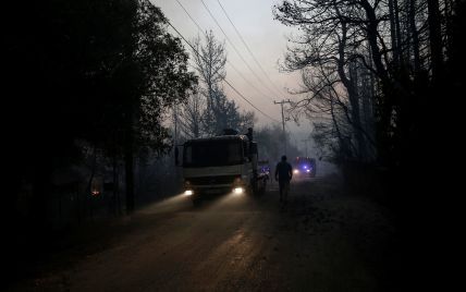 Вогняна стихія: у США унаслідок лісових пожеж довелося евакуювати тисячі місцевих мешканців