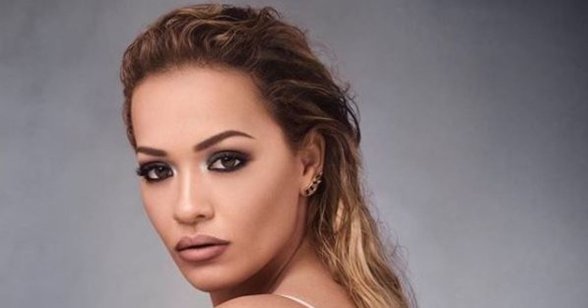 Оголена Ріта Ора влаштувала палку фотосесію на фоні заходу сонця