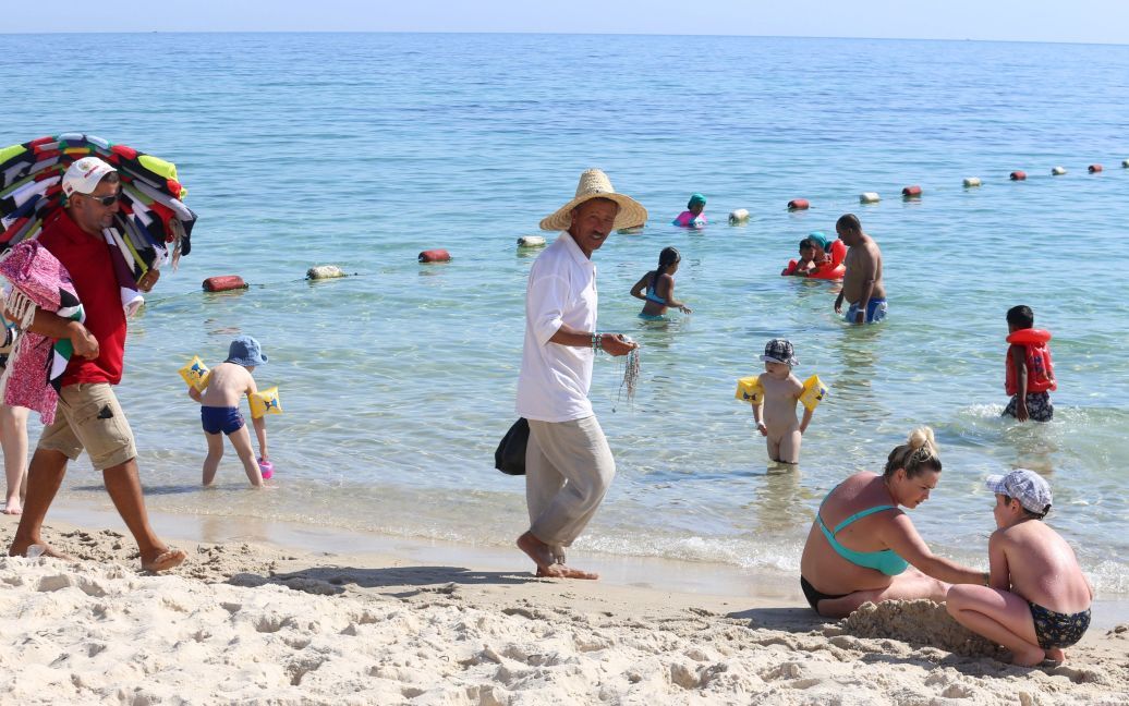 Пляжный отдых в городе Сус, Тунис. / © Reuters