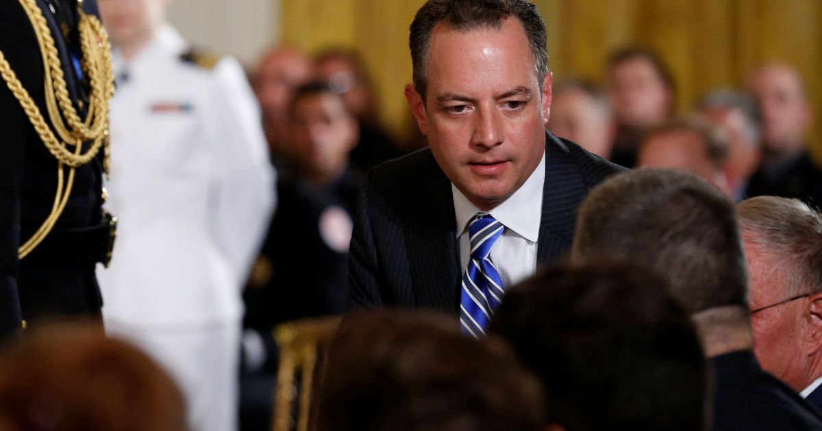 Трамп звільнив голову апарату Білого дому, якого його соратник назвав "параноїдальним шизофреніком"