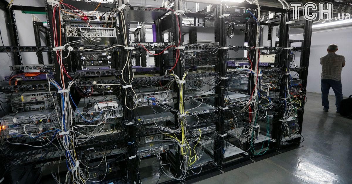 Хакери залишили без мобільного зв'язку сім мільйонів жителів Венесуели