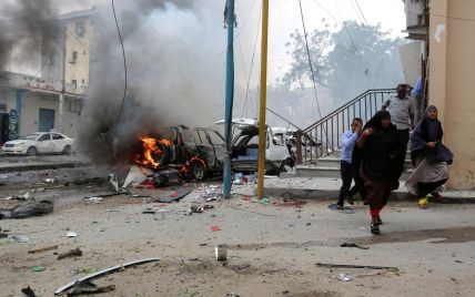 В Сомали взорвали автомобиль: не менее 10 пострадавших