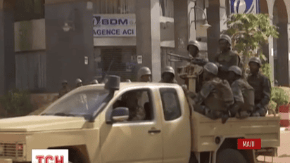 27 людей з усього світу розстріляли ісламісти у захопленому готелі у Малі