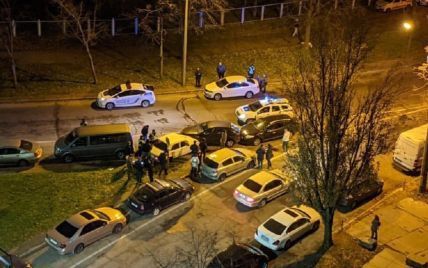 У Києві "Жигулі" під час втечі від поліції протаранили кілька авто: з'явилося відео