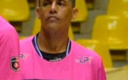 В Бразилии арбитр скончался после сердечного приступа во время матча