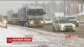 На подъездах к столице образовались пробки из грузовиков