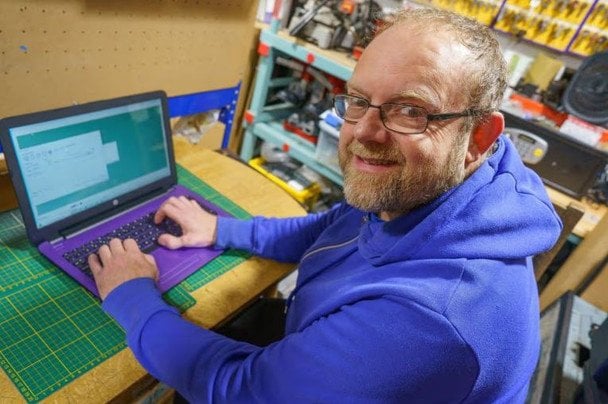 Девід Лі / © SWNS