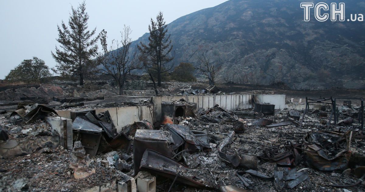 Попіл та рештки. Reuters показав наслідки масштабних лісових пожеж у Канаді