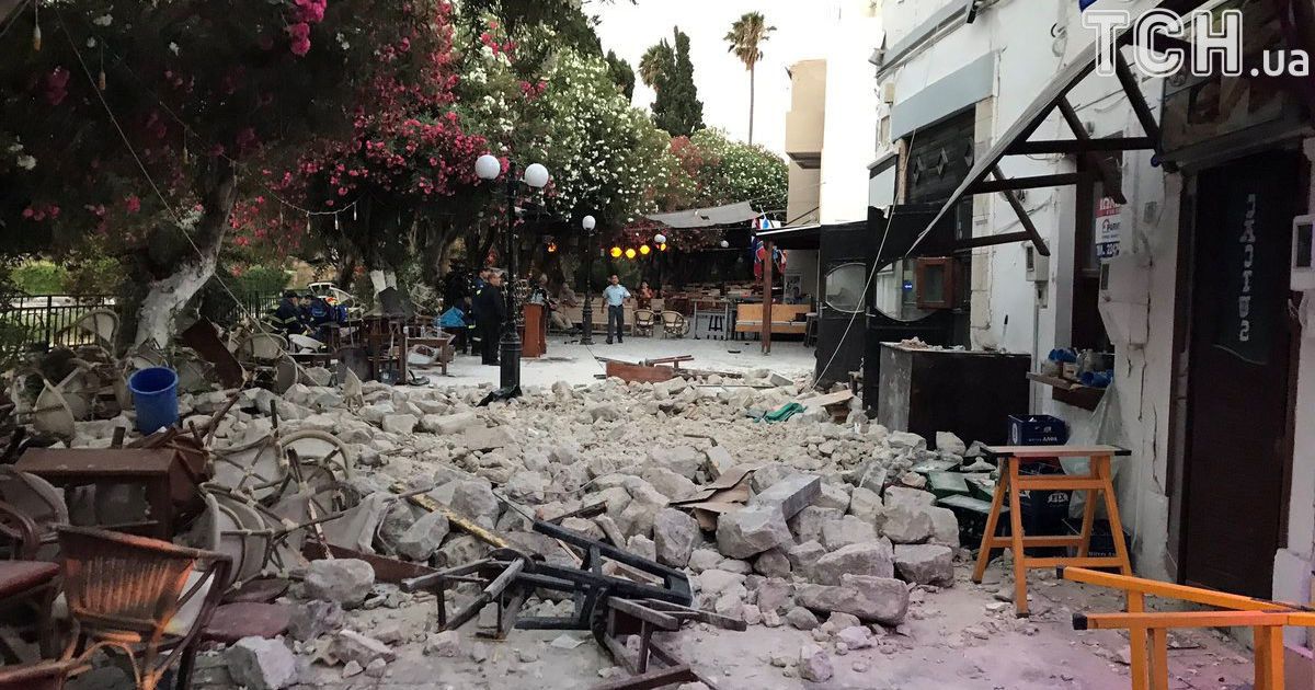 Розбиті дороги й зруйновані будівлі: потужний землетрус сколихнув Грецію й Туреччину