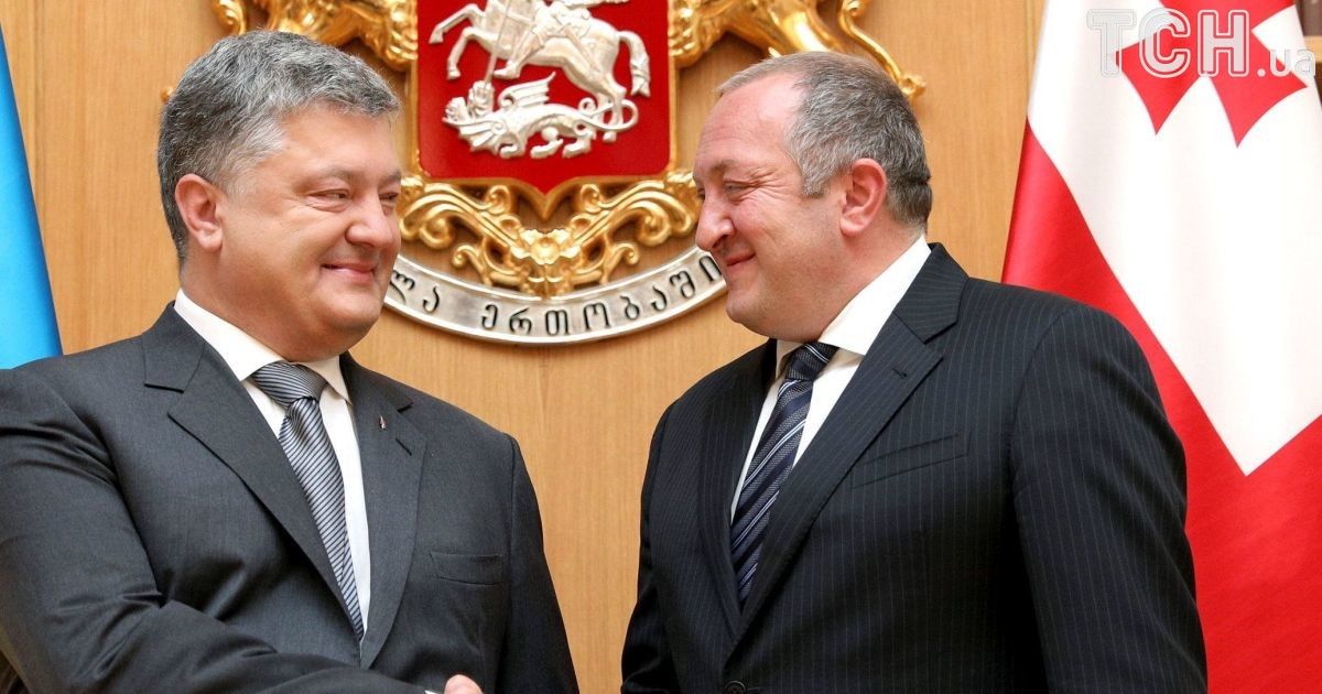 "Угроза одна и та же". Порошенко заверил, что Украина будет поддерживать "братский грузинский народ"